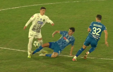 Підкат Біловара в матчі "Полісся" - "Динамо", кадр з відео