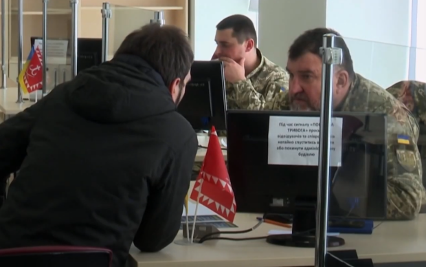 Повістка замість відстрочки: українців попередили перед візитом у ТЦК – як не стати ухилянтом