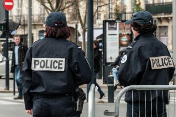 Грузовик, полный трупов, переполошил город: страшная находка поставила на уши всю страну