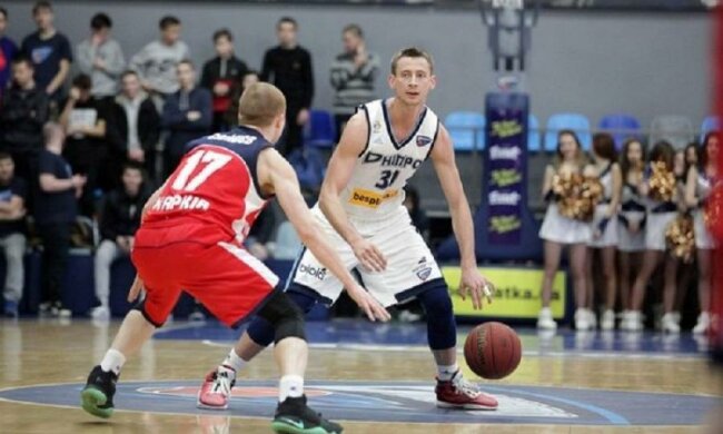 Днепр добыл четвертую победу подряд в баскетбольной суперлиге