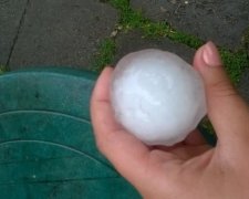 Аномальний град нашкодив Західній Україні