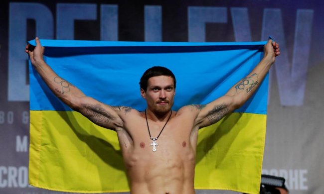 Александр Усик защитил звание абсолютного чемпиона
