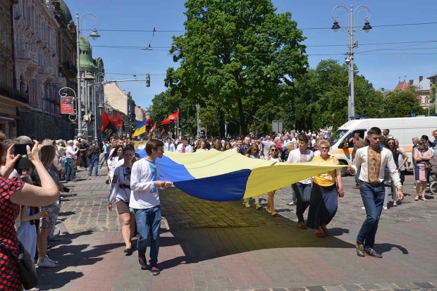 День конституции Украины во Львове: афиша праздничных мероприятий