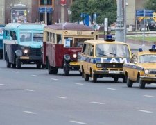 Десятки старинных автомобилей проедут по Киеву 26 июня