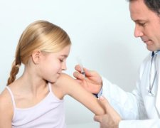 Не только детям: Супрун напомнила украинцам, зачем нужны прививки