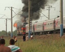 Жахлива НП на залізниці під Києвом: рятувальники з'їхалися з усього міста, кадри із самого пекла