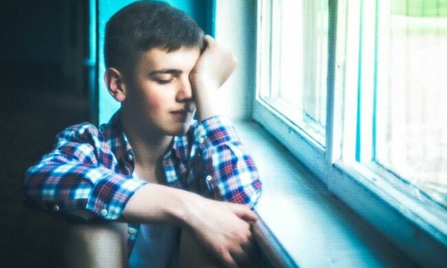 Побитий і на вулиці: першокласник просив захистити від рідної матері