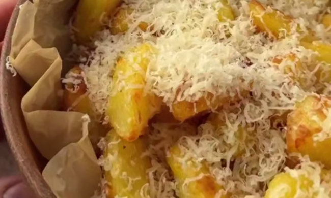 Хрумка картопля в духовці, кадр з відео