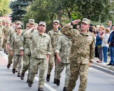 Львове, зустрічай героїв: українські бійці їдуть додому з Донбасу, коли готувати квіти і обійми