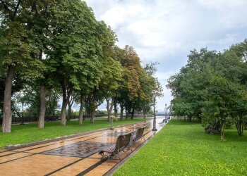 Весна, дощ, фото із соцмереж