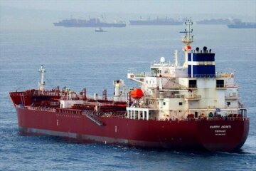 Танкер, marinetraffic.com