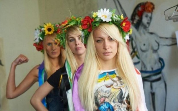 Теперь трясти будут не грудью: Femen обещали революцию в своих рядах