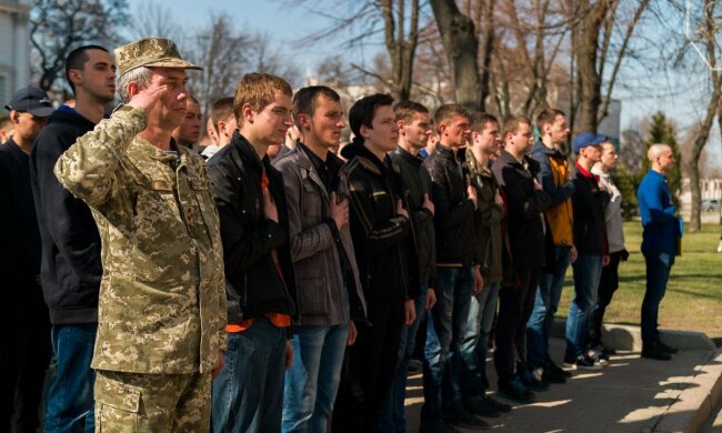 Нові правила призову до ЗСУ: назабаром забиратимуть старшокласників?