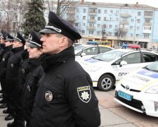 Під Львовом зникла 16-річна красуня в окулярах, мати виплакала очі: "Знайдіть мою дівчинку"