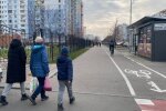 Люди на улице, фото: Знай.ua
