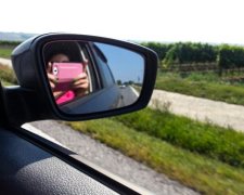 Машина для избранных: депутат хочет, чтобы украинцы больше ходили пешком