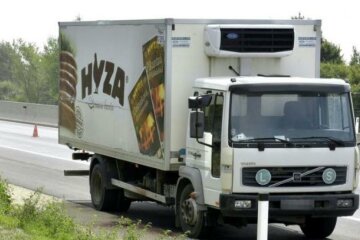 В Угорщині затримали сімох підозрюваних у вбивстві 72 біженців