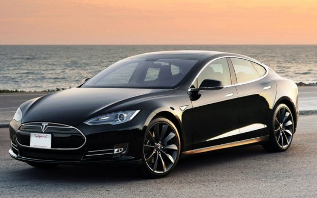 Tesla вийшла на друге місце за капіталізацією у США
