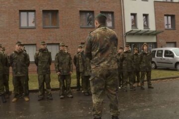 Немецкие военные: фото скрин Ютуб