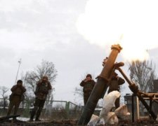 Перемир'я в зоні АТО: мінометні обстріли і втрати ЗСУ