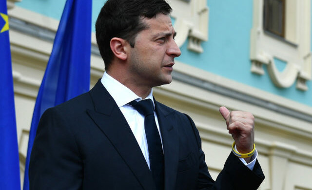 Зеленский убрал из Франковщины 14 дружков Порошенко