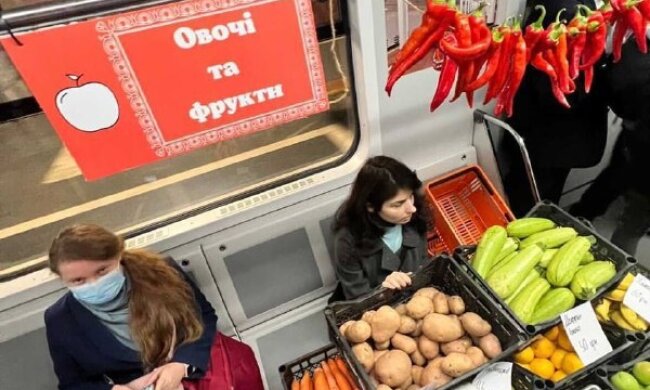Кабачки в метро: в киевской подземке организовали маникюрный салон, базар и концерт Jerry Heil