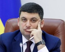 "І де результати?" Гройсмана рознесли за нікому непотрібне стрясання повітря