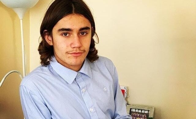 Извергам, которые жестоко избили 15-летнего подростка в Париже выдвинули обвинение