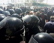 Скандальное строительство в Одессе: пикет завершился стычками