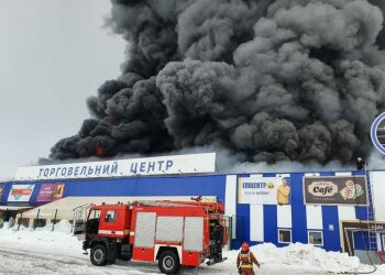 пожар в "Эпицентре" в Николаевской области, фото: ГСЧС