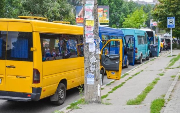 Вижити в українській маршрутці: найбезпечніші місця в салоні, куди скаржитися на водіїв