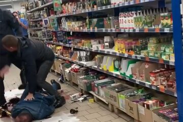 Бійка, скріншот з відео