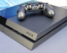 Sony PlayStation 4