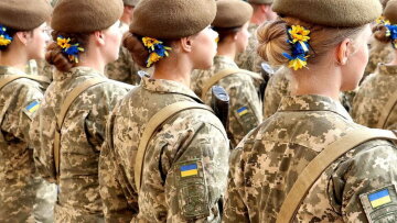 Мобілізація жінок в Україні: військовозобов'язані медики