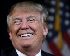 На виступі Трампа помітили жінку з вусами рака на бровах