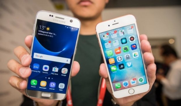 iPhone 6s і Samsung Galaxy S7 пройшли випробування водою  (відео)