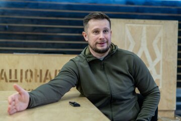 Білецький порадив Зеленському дізнаватися про Золоте від розвідки: ″Здати кілька міст чи сіл завжди можна встигнути″