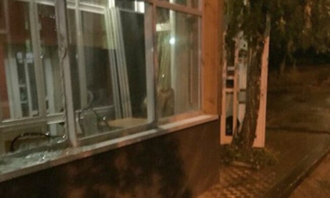 Ночью неизвестные открыли стрельбу в Харькове (фото)