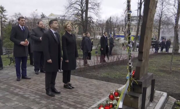 Зеленский посетил мемориал Небесной Сотни, Офис президента