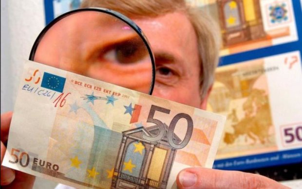 Україна тоне у фальшивій валюті: які купюри підробляють найчастіше