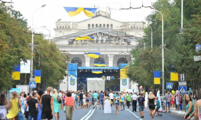 Стало известно, сколько жителей Донбасса считают себя украинцами