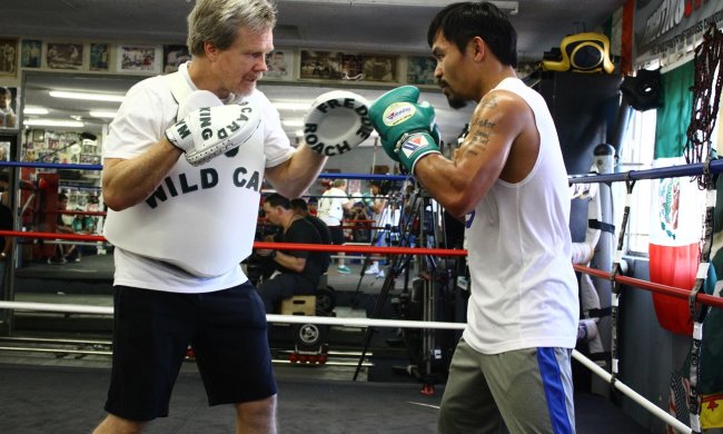 Пакьяо вернулся к своему тренеру перед боем с Бронером