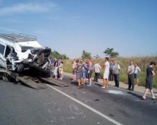 В страшной аварии на Николаевщине пострадали шесть человек (фото, видео)