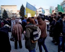 Звільнити Корбана вимагали в Івано-Франківську (фото)