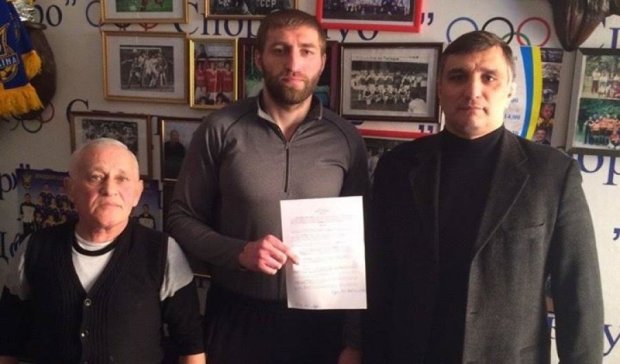 Українець Дмитро Побережець дебютує на UFC 211 в США