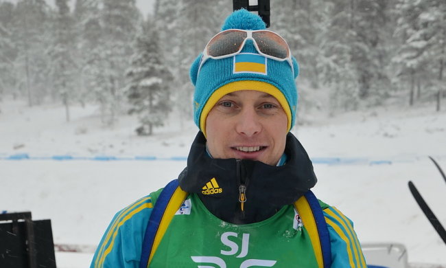 Российский биатлонист выступает в форме сборной Украины