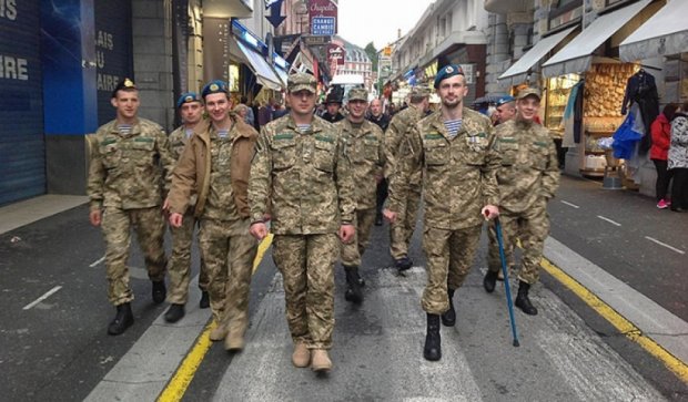 Бойцы АТО помолились за Украину во Франции (фото)