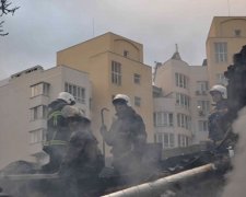 Вчора рятувальники ліквідували масштабну пожежу в Одесі (фото)