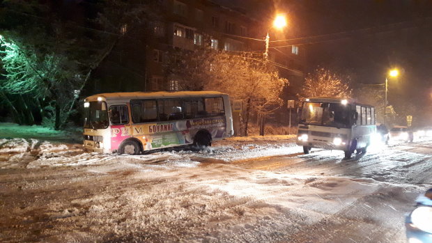 Під Харковом мажор розстріляв автобус з людьми, багато поранених: фото