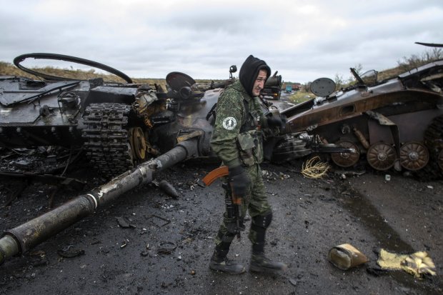 Прорыв ВСУ на Донбассе: сотни напуганных боевиков бегут к границе, десятки погибших